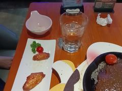 -豪客嘉族·麦尼顿西餐厅(乐福天下店)