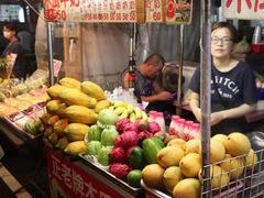 -六合夜市
