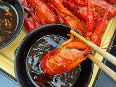 -肥肥虾庄·金牌油焖大虾(汉口城市广场店)
