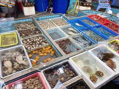 -霞涌市场海鲜摆卖区