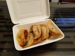 鲜肉锅贴-小姜锅贴(凤凰街店)
