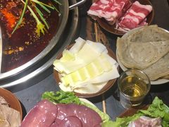 -四小区火锅·巷子里的重庆火锅(花照壁店)