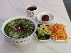 -京穆兰兰州牛肉面·清真(盛龙广场店)