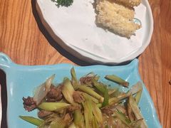 -娜仁图雅蒙古美食村(33小镇店)