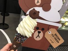 -LINE FRIENDS Garosu-gil Flagship Store