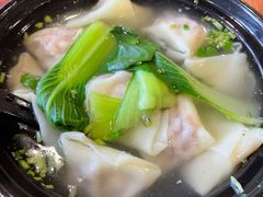 鸭蛋黄馄饨-于记沙布袋馄饨