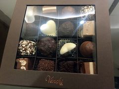 -VENCHI 闻绮(上海佛罗伦萨小镇店)