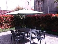 -小草屋轰趴馆别墅派对新场团建家庭聚会