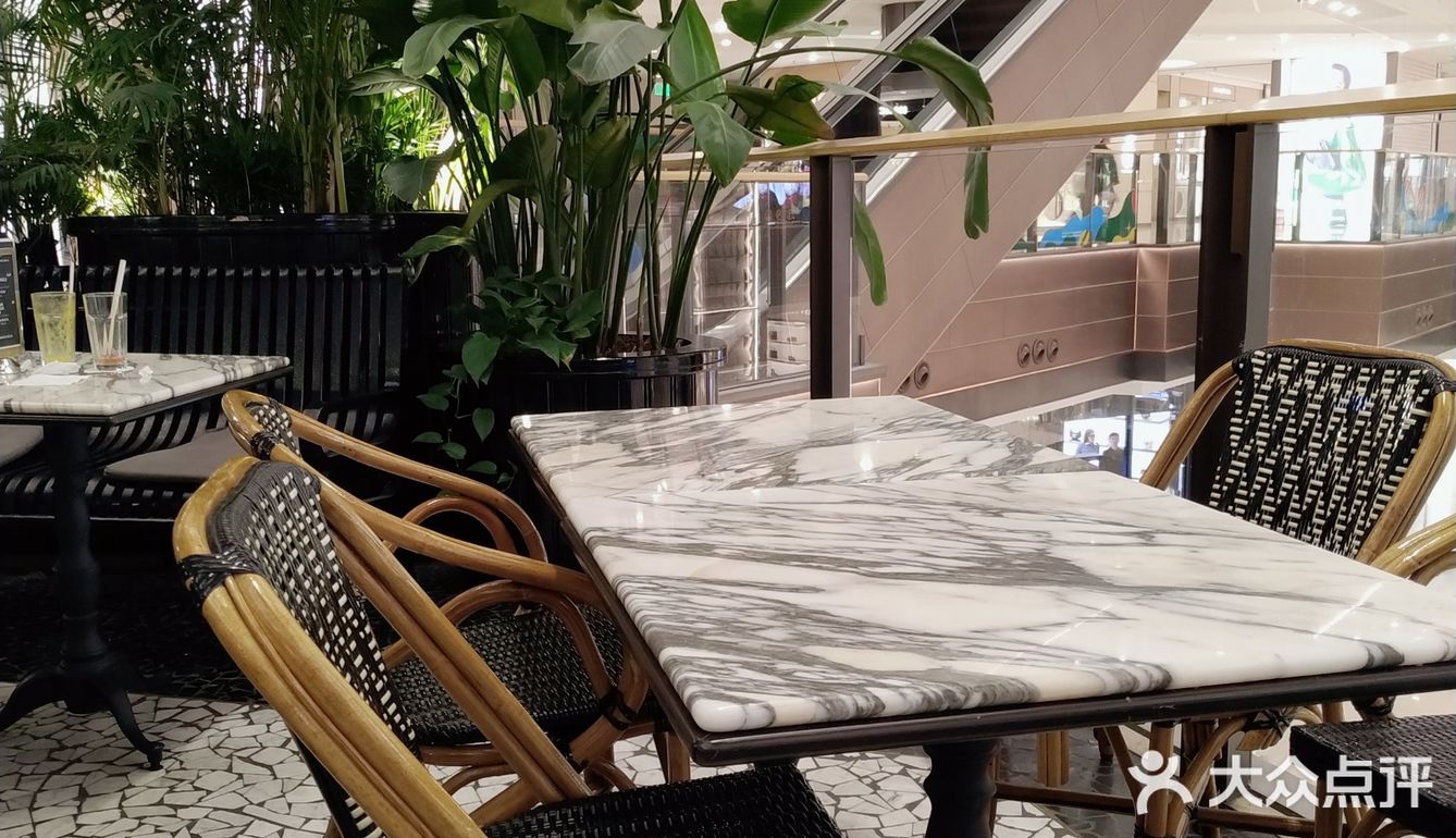 没想到港汇内有一家相当出片的餐厅