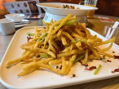 -艳阳天·非遗楚菜(武汉客厅店)