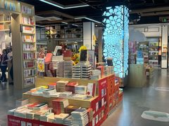 -新华书店(泉城路店)
