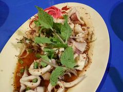 -J Daeng Seafood