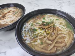 -花溪巷牛肉粉(泉城路店)