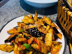 风味茄子-华盛园卷子王农家菜水库鱼