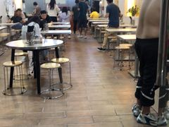 大堂-兄弟深夜豆浆