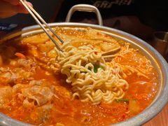 泡菜肥牛部队锅-春熙台韩国料理·章鱼肥牛(西丽店)