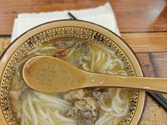 -正宗李家土鸡米线店