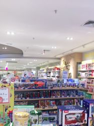 -孩子王(静安大融城店)