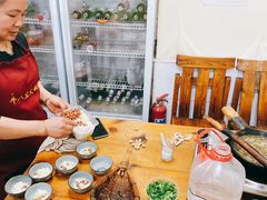 -牛八宝桂林米粉(八里庄店)