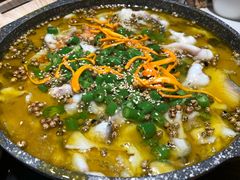 -山城外·非遗酸菜鱼(财富中心店)