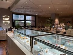 -潮一不贰·法式甜品·生日蛋糕·西式简餐(外滩店)