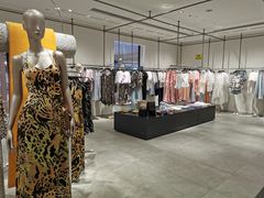 -URBAN REVIVO(欢乐海岸购物中心店)