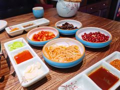 -明洞阿姨·韩式酱蟹烤肉·创意料理(三元桥店)