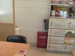 -必胜客(WOW昙华林店)