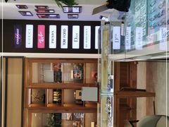 -回瑞眼镜·蔡司·依视路官方授权店(广益路万达店)