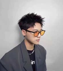 -尤司男士国潮理发馆