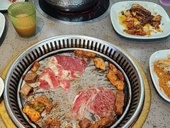 -金滏山·烤肉海鲜火锅自助(襄阳万达店)