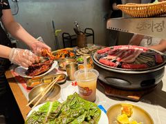 -草家酱蟹炭火烤肉店(珲春南路一店)