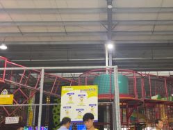 -趣玩空间蹦床乐园(临平旗舰店)