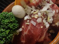 -山川小町·极番烧肉(新地假日广场店)