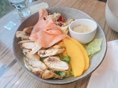 鸡肉牛油果芒果色拉-Wagas沃歌斯(北京君太百货店)