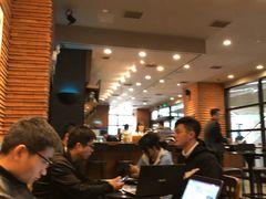 -星巴克(上海虹桥新天地二店)