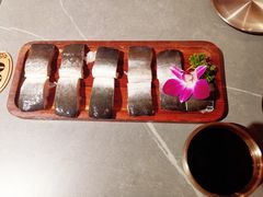 -围炉肉舍•炭烤活鳗•丹东海鲜烤肉(步行街店)