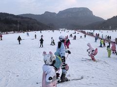 -济南卧虎山滑雪场