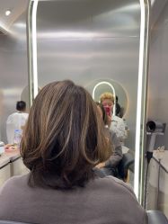 -Tloml salon