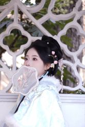 -一揽芳华汉服旗袍体验馆(拙政园店)