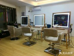 -E.L.K造型momopark店