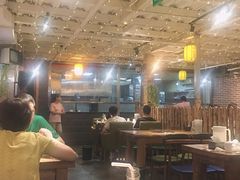 大堂-三个大叔东北烧烤·砂锅菜(西三旗店)