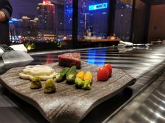 -丽思卡尔顿·炙焰·铁板烧餐厅