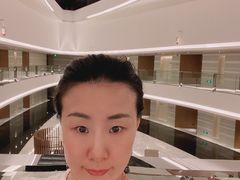 -上海滴水湖皇冠假日酒店