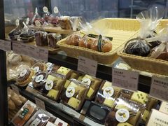 面包甜点陈列柜-多乐之日(和平伊势丹店)