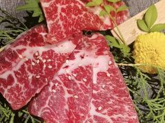 -山川小町·极番烧肉(新地假日广场店)