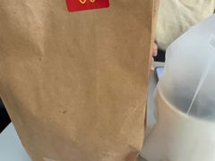 -麦当劳(上海虹桥站30B检票口楼上)