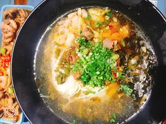 -八月美食小馆(银泰城总店)