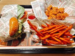 -The Habit Burger Grill 哈比特汉堡(复兴soho店)