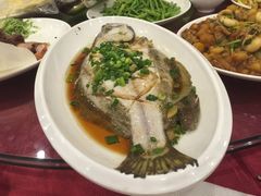 -日照君临天下大酒店